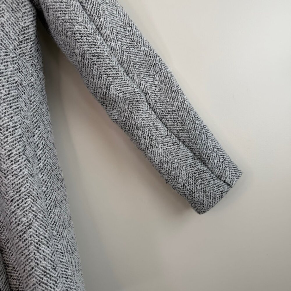 Vici Tayshia Heather Grey and White Herringbone Tweed Blazer Coat - Large - Picture 10 of 15